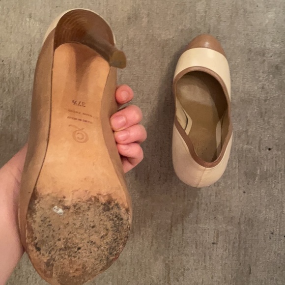 Cream and Camel Alexander McQueen Pumps - Picture 4 of 5